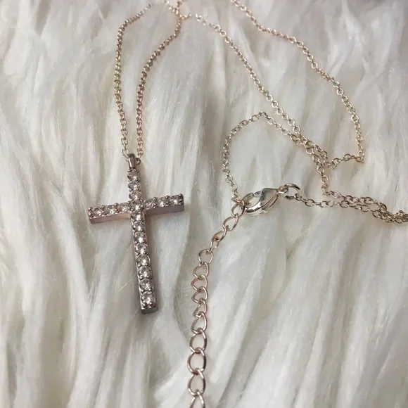 ✅ 2/$10 ✅ Rose Gold Crystal Cross Pendant Necklace - Picture 2 of 5